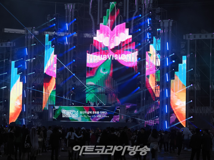 2022 스트라이크 뮤직 페스티벌(DJ DUBVISION(덥비전)) 2022.10.28 사진 ⓒ아트코리아방송 이용선 기자​