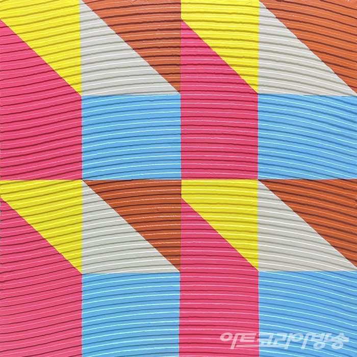  folded tint 45.5x45.5cm acrylic gouache, gel on modeling made canvas 20 / 장희진 개인전