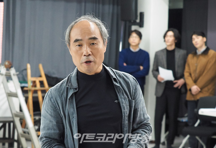 연극 '광부화가들' 연습실 공개(올리버 역 강신일). 2022.11 18 사진 ⓒ아트코리아방송 이용선 기자​
