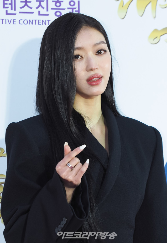 2022 대한민국 대중문화예술상 시상식(오마이걸 유아) 2022.11.24 사진 ⓒ아트코리아방송 이용선 기자​