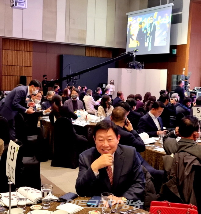 문화·연예·예술 분야 시상식에서 '문화예술발전공로대상'을 수상한 인사아트프라자 박복신 회장