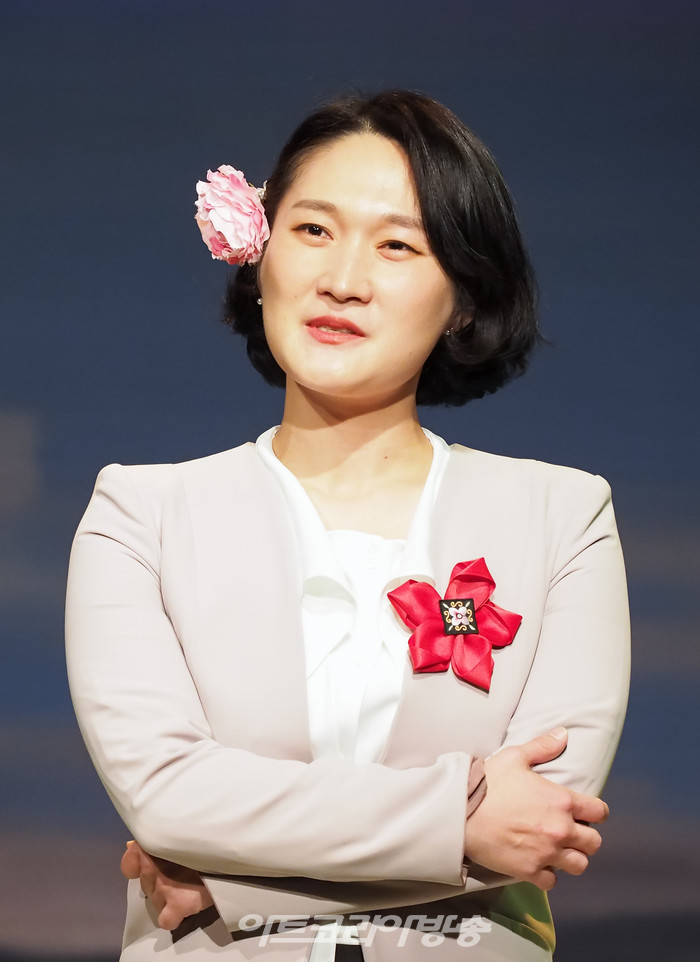 연극 '벗' 프레스콜(한은옥 역 변신영) 2022.12.01 사진 ⓒ아트코리아방송 이용선 기자​