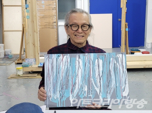 예술나눔 공익재단법인 아이프칠드런 출범준비 후원경매 출품작을 소개하는 이건용화백