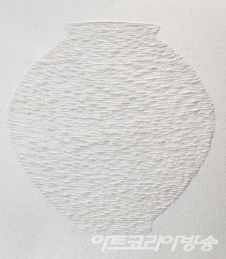 윤순원 作 - 不二_90x104cm_Mixed media on hanji Relief_2022