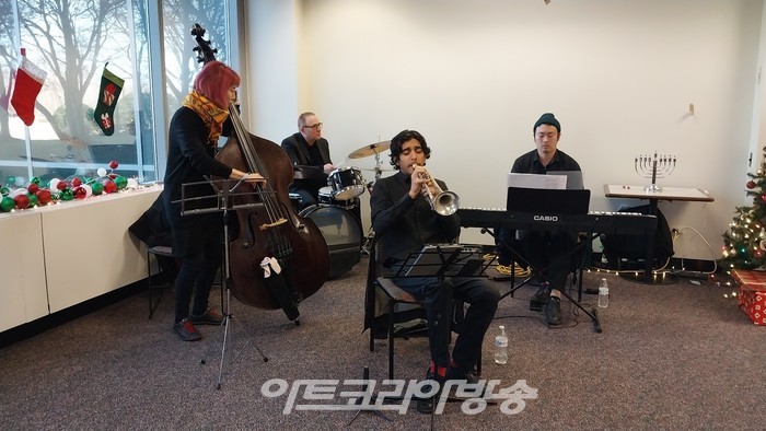 'New York New York' Bel Canto Trio 연주 