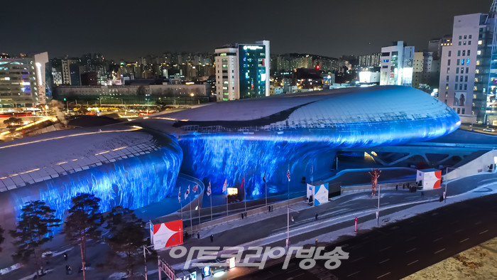 서울라이트 DDP 부감 촬영( 2022.12.16 사진 ⓒ아트코리아방송 이용선 기자​