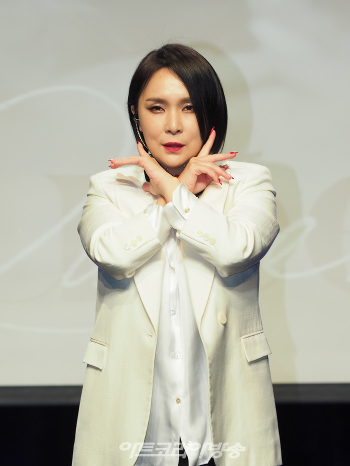 이지영 신곡 '퀸(Queen)' 발매 기념 쇼케이스. 2022.12.22 사진 ⓒ아트코리아방송 이용선 기자​