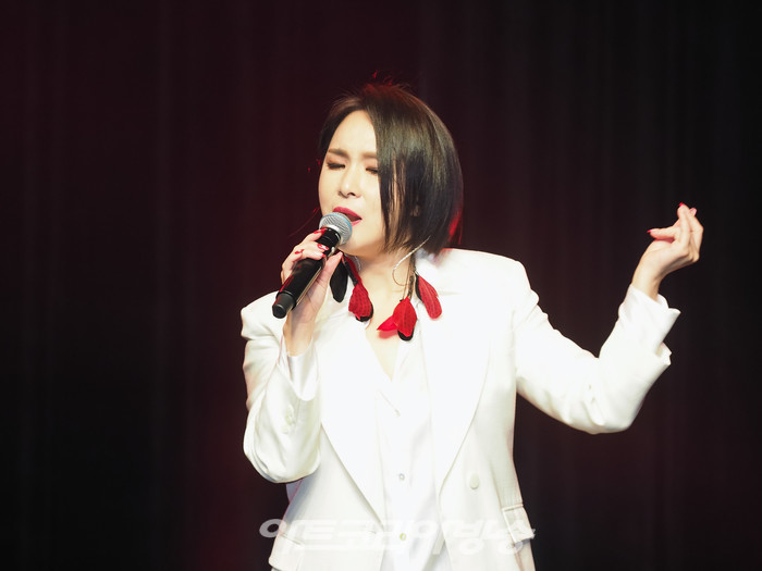 이지영 신곡 '퀸(Queen)' 발매 기념 쇼케이스. 2022.12.22 사진 ⓒ아트코리아방송 이용선 기자​