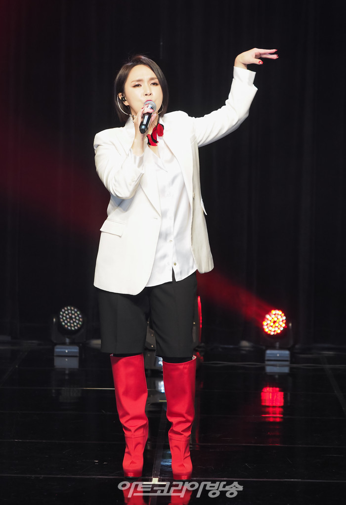 이지영 신곡 '퀸(Queen)' 발매 기념 쇼케이스. 2022.12.22 사진 ⓒ아트코리아방송 이용선 기자​