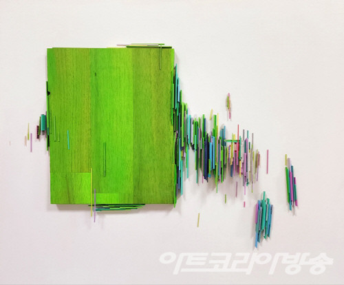  green is the color_53x45.5cm_acrylic on canvas_2022 / 이진형 _ 마리나 갤러리
