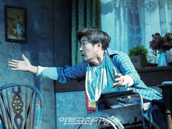 ​연극 '미저리' 프레스콜(폴 셸던 역 김상중) 2022.12.27 사진 ⓒ아트코리아방송 이용선 기자​​