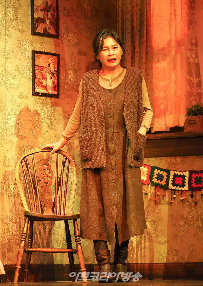 연극 '미저리' 프레스콜(애니 월크스 역 길해연) 2022.12.27 사진 ⓒ아트코리아방송 이용선 기자​