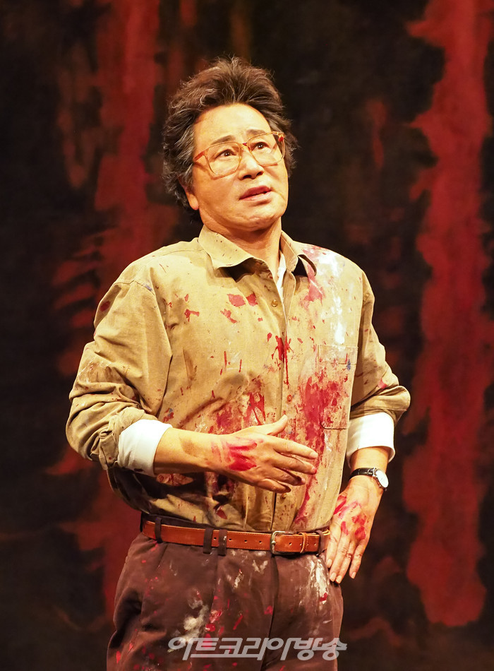 연극 '레드' 프레스콜(마크 로스코 역 유동근) 2022.12.28 사진 ⓒ아트코리아방송 이용선 기자​