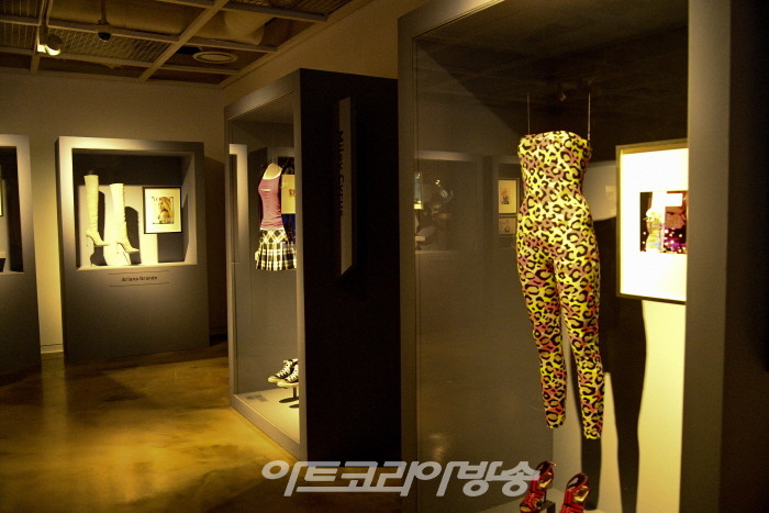 셀럽이 사랑한 'Bag&Shoes' 개막식