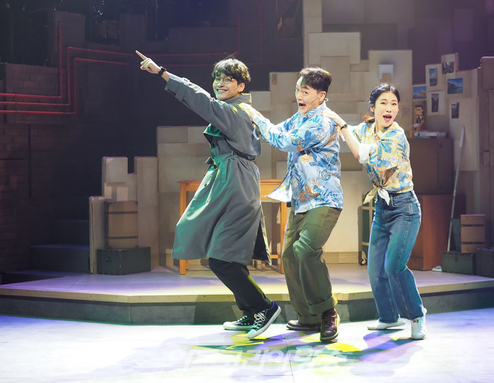 뮤지컬 '청춘소음' 프레스콜(오영원 역 정욱진, 한아름 역 김청아, 김중길 역 김승용) 2023.01.10 사진 ⓒ아트코리아방송 이용선 기자​