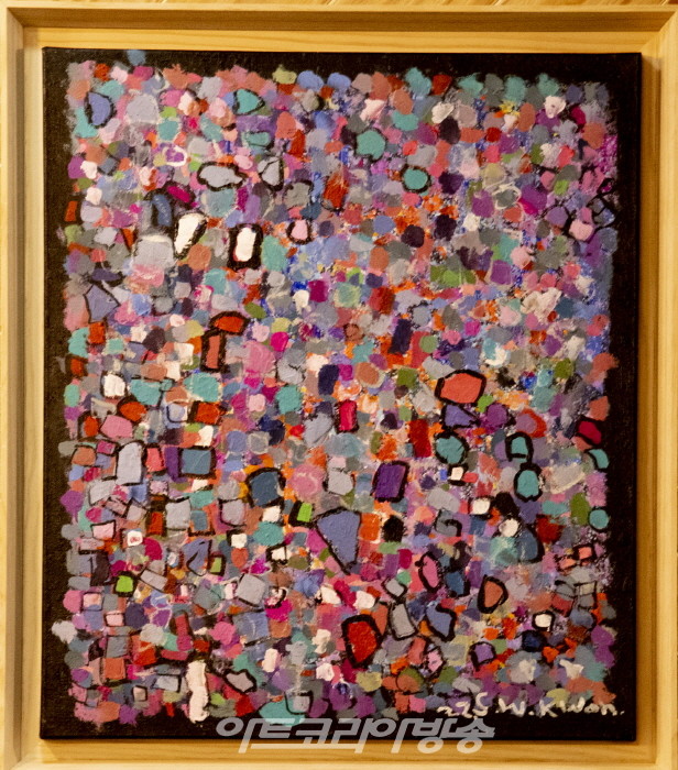 권순욱의 회화 ‘나이를 넘어서는 자유롭고 풍부한 조형감각’