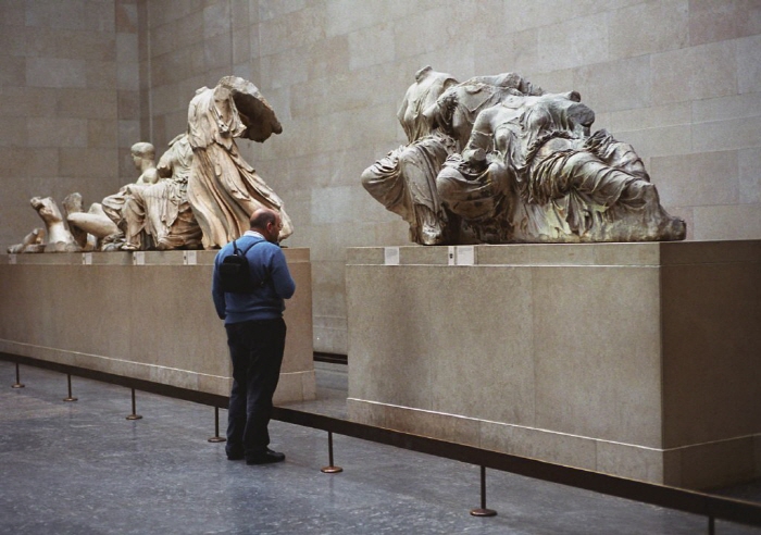 거의 200년 전 그리스 아테네의 파르테논 신전에서 가져온 대리석 조각품이 2002년 1월 21일 영국 런던의 대영 박물관에 전시되었다. 사진: Graham Barclay, BWP Media/Getty Images.