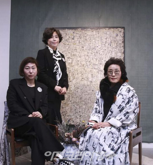 패션기업 THESTYLE & Plus hong(대표 임은정), 休:manTR연구소(대표 김미정), 무하유지향 남기희 작가