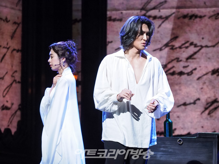 뮤지컬 '베토벤' 프레스콜(안토니 브렌타노 역 조정은, 루드비히 반 베토벤 박은태). 2023.01.19 사진 ⓒ아트코리아방송 이용선 기자​