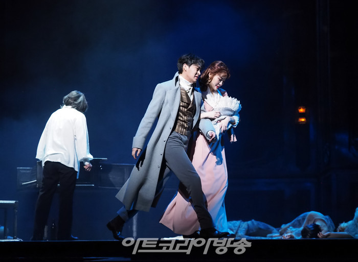 뮤지컬 '베토벤' 프레스콜(루드비히 반 베토벤 역 박은태, 카스파 반 베토벤 역 이해준, 요한나 라이스 역 채서연). 2023.01.19 사진 ⓒ아트코리아방송 이용선 기자​