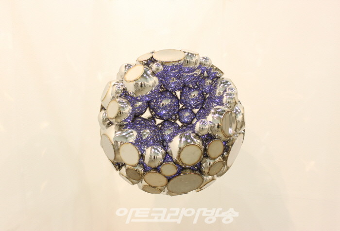 이송준, Rectangle space, 70x70x70(h)cm, Stainless steel, 2022