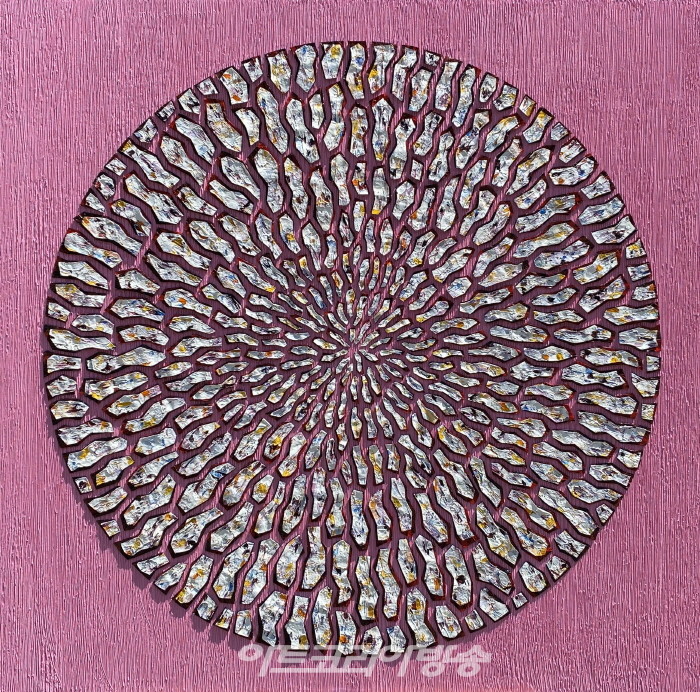 이원태, 겹_Layers, 70x70cm, Oil on canvas, 2022-001