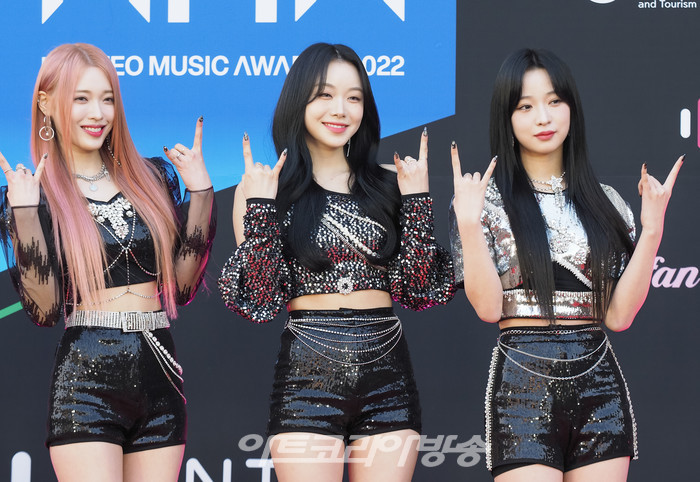 '30주년 한터뮤직어워즈 2022' 레드카펫 행사(빌리 하람-수현-하루나) 2023.02.10 사진 ⓒ아트코리아방송 이용선 기자​