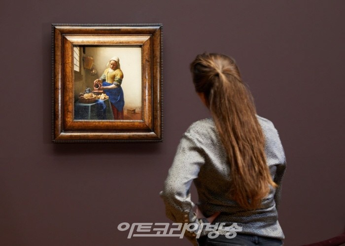 Vermeer 전시회 '젖 짜는 아가씨'