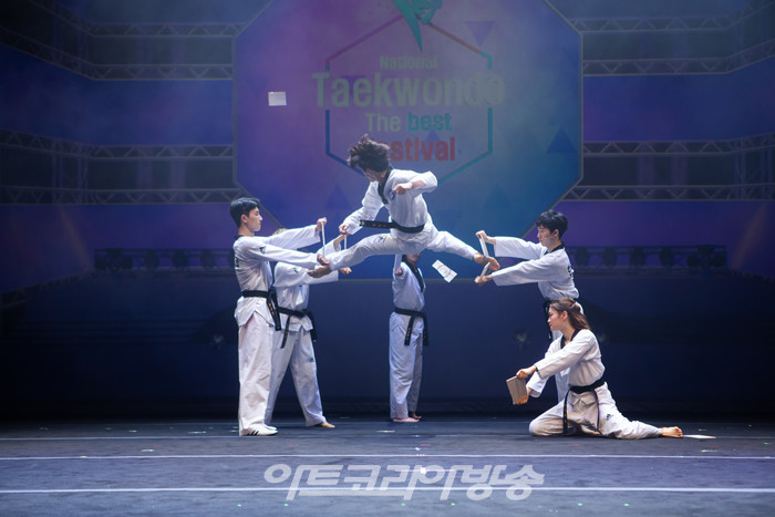 뮤지컬 '태권, 날아올라 공연 장면. 제공 라이브(주)