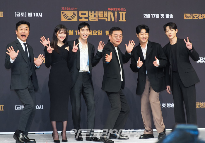 SBS 새 금토드라마 '모범택시2' 제작발표회(사진 왼쪽부터 장혁진-표예진-이제훈-김의성-배유람-신재하) 2023.02.17 사진 ⓒ아트코리아방송 이용선 기자​