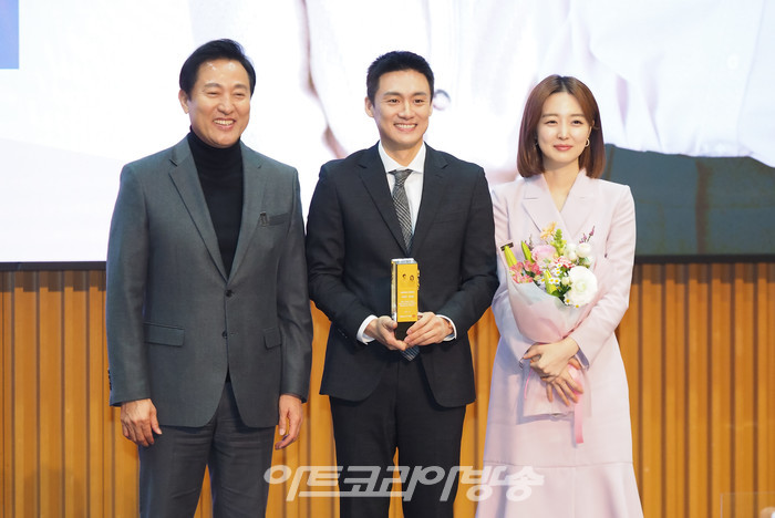 서울홍보대사 감사패 수여 및 위촉식(오상진김수영 부부) 2023.02.16 사진 ⓒ아트코리아방송 이용선 기자​