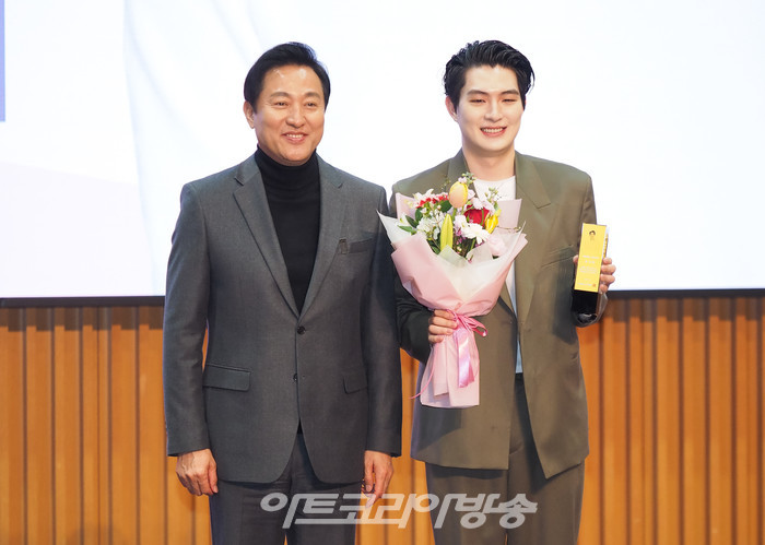 서울홍보대사 감사패 수여 및 위촉식(틱토커 온오빠) 2023.02.16 사진 ⓒ아트코리아방송 이용선 기자​