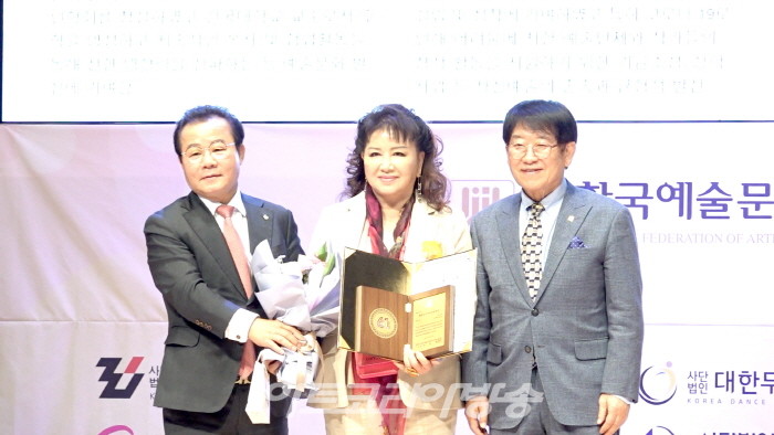 연예부문대상-가수 장미화