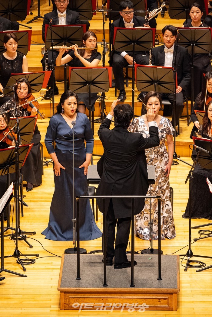 W필하모닉오케스트라의 구스타프 말러의 교향곡 전곡 시리즈의 세 번째 연주인 교황곡 2번(부활) 연주회가 지난 2월 21일 오후 서울 서초구 롯데콘서트홀에서 열렸다. 사진제공 W필하모닉오케스트라