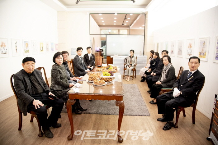 한국원로만화가협회 50인 '우리는 하나다, 하얀나비'展