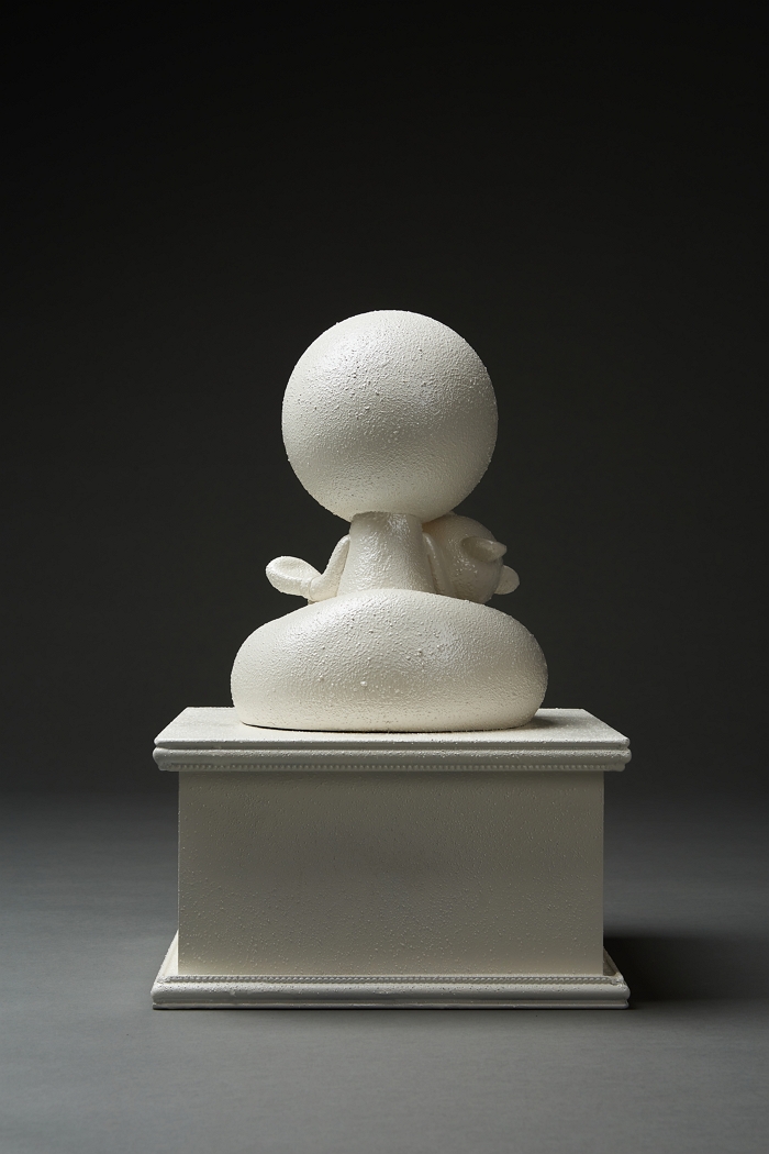 불분명한 이미지_Pieta 300x280x470mm frp,스테인리스,합판에 채색 2023