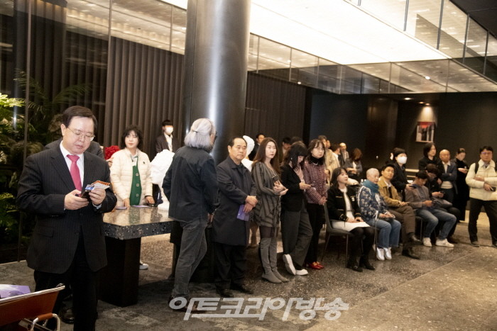 아트토큰, 헤럴드 옥션과 첫 기획전 '안종연 작가 개인전'