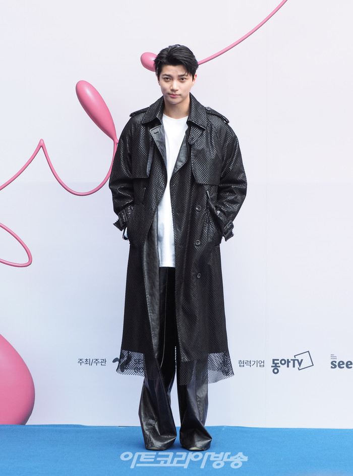 '2023 F/W 서울패션위크' 오프닝 이성동 디자이너의 얼킨(Ul:kin) 패션쇼 포토월(배우 오승윤) 2023.03.15 사진 ⓒ아트코리아방송 이용선 기자​​