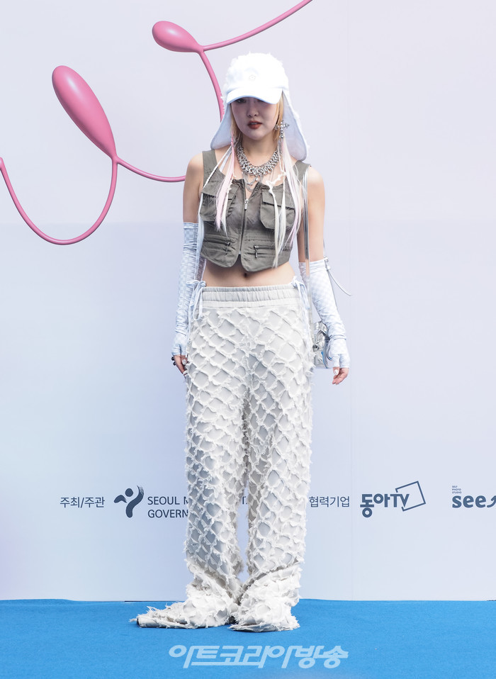 '2023 F/W 서울패션위크' 오프닝 이성동 디자이너의 얼킨(Ul:kin) 패션쇼 포토월(크리에이터 챌미) 2023.03.15 사진 ⓒ아트코리아방송 이용선 기자​​