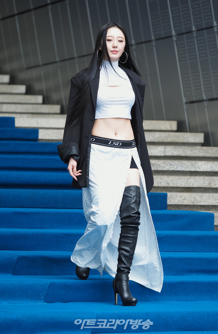 '2023 F/W 서울패션위크' 오프닝 이성동 디자이너의 얼킨(Ul:kin) 패션쇼 포토월(썸머케익) 2023.03.15 사진 ⓒ아트코리아방송 이용선 기자​​