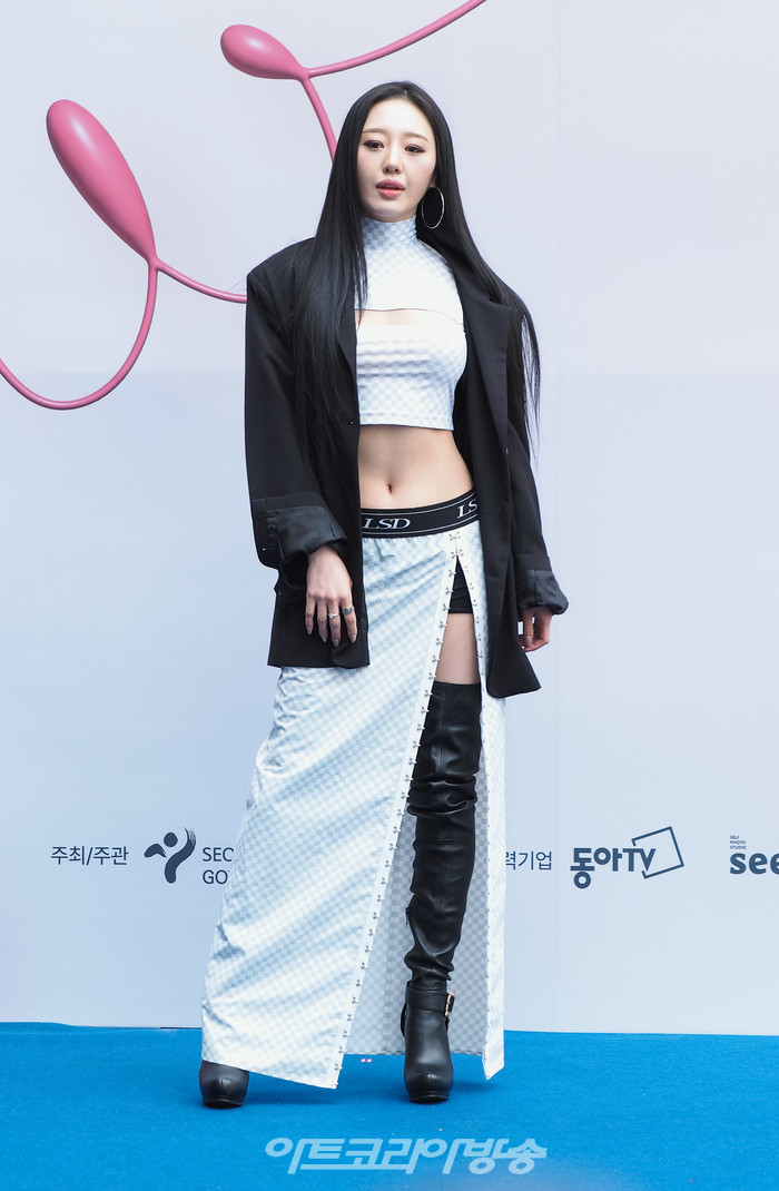 '2023 F/W 서울패션위크' 오프닝 이성동 디자이너의 얼킨(Ul:kin) 패션쇼 포토월(썸머케익) 2023.03.15 사진 ⓒ아트코리아방송 이용선 기자​​