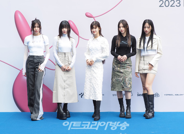 '2023 F/W 서울패션위크' 오프닝 이성동 디자이너의 얼킨(Ul:kin) 패션쇼 포토월(뉴진스 혜인-하니-다니엘-해린-민지) 2023.03.15 사진 ⓒ아트코리아방송 이용선 기자​​