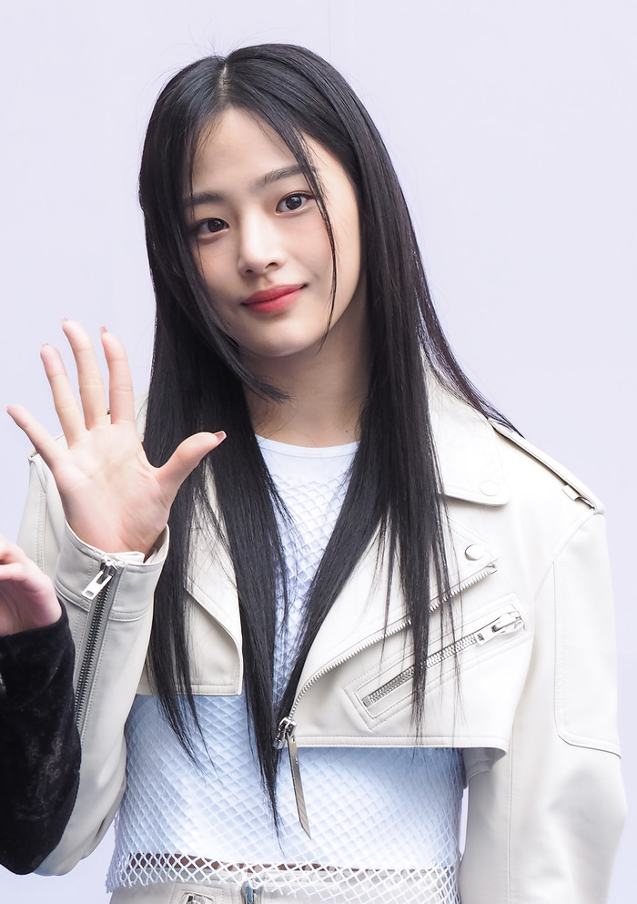 '2023 F/W 서울패션위크' 오프닝 이성동 디자이너의 얼킨(Ul:kin) 패션쇼 포토월(뉴진스 민지) 2023.03.15 사진 ⓒ아트코리아방송 이용선 기자​​