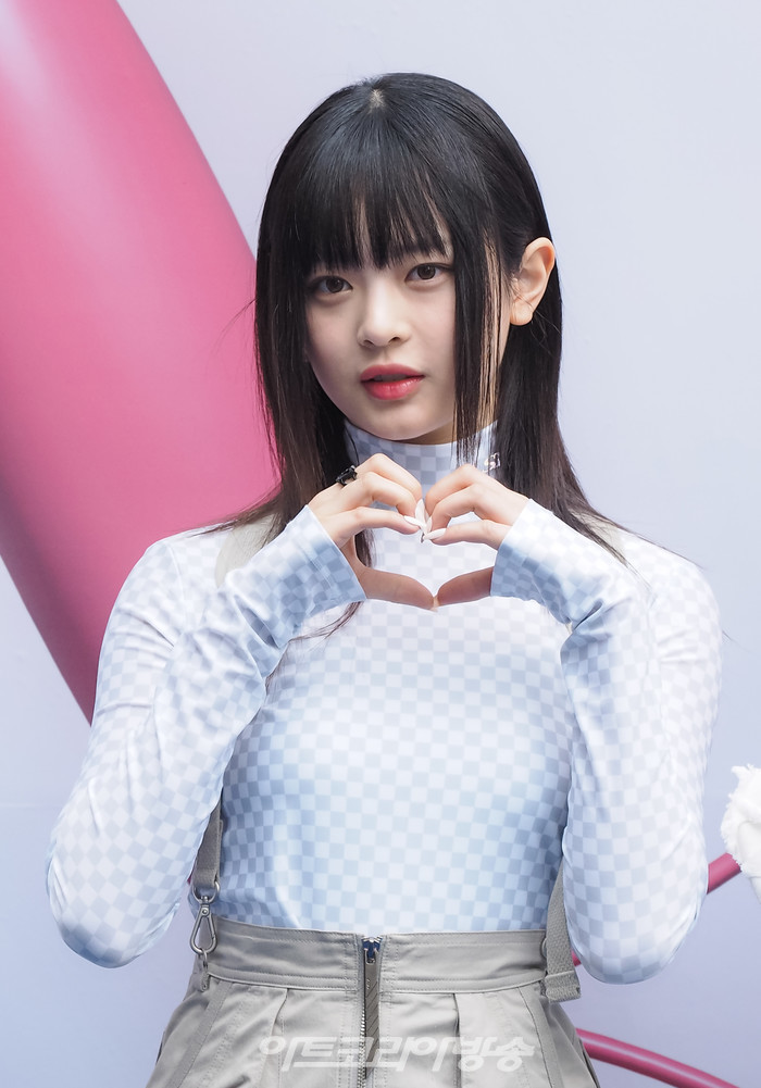 '2023 F/W 서울패션위크' 오프닝 이성동 디자이너의 얼킨(Ul:kin) 패션쇼 포토월(뉴진스 하니) 2023.03.15 사진 ⓒ아트코리아방송 이용선 기자​​