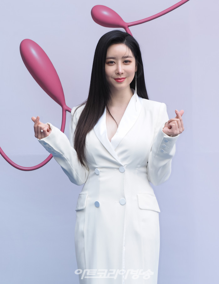  '2023 F/W 서울패션위크' 고미진 디자이너의 메종니카(MAISON NICA) 패션쇼 포토월(서진영) 2023.03.19 사진 ⓒ아트코리아방송 이용선 기자​​