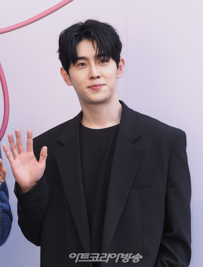 '2023 F/W 서울패션위크' 이상봉 디자이너의 이상봉(LIE SANG BONG) 패션쇼 포토월(박현호) 2023.03.19 사진 ⓒ아트코리아방송 이용선 기자​​