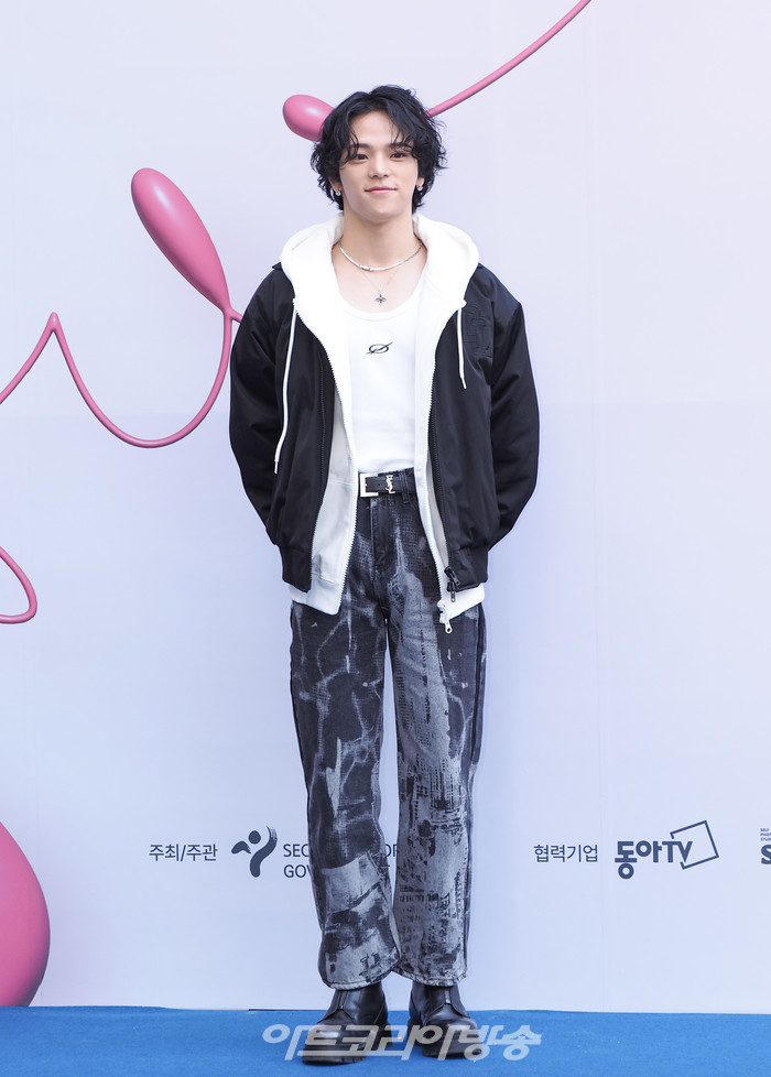 '2023 F/W 서울패션위크' 문정욱 디자이너의 낫이너프워즈 디어라이프(NOT ENOF WORDS DEARLIFE) 패션쇼 포토월(가수 김우진) 2023.03.18 사진 ⓒ아트코리아방송 이용선 기자​​