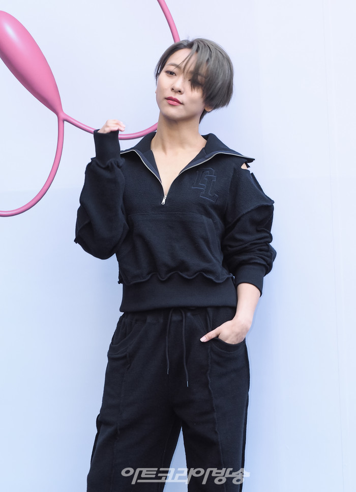 '2023 F/W 서울패션위크' 문정욱 디자이너의 낫이너프워즈 디어라이프(NOT ENOF WORDS DEARLIFE) 패션쇼 포토월(가수 루나) 2023.03.18 사진 ⓒ아트코리아방송 이용선 기자​​