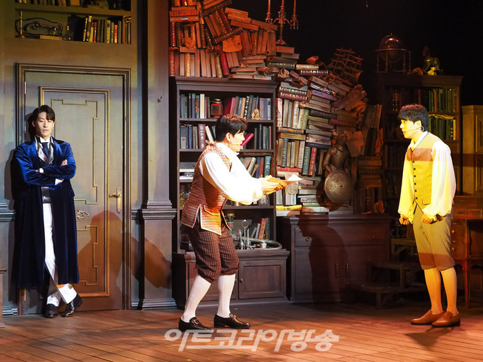 뮤지컬 '윌리엄과 윌리엄의 윌리엄' 프레스콜(윌리엄 사무엘 아일랜드 역 이경수, 윌리엄 헨리 아일랜드 역 김지웅, H 역 김지철) 2023.03.21 사진 ⓒ아트코리아방송 이용선 기자​​