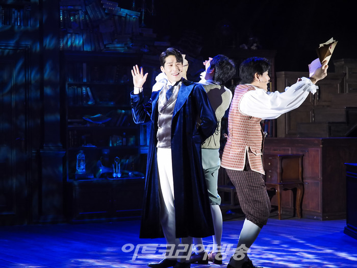 뮤지컬 '윌리엄과 윌리엄의 윌리엄' 프레스콜(윌리엄 사무엘 아일랜드 역 이경수, H 역 김지철, 윌리엄 헨리 사무엘 역 김지웅) 2023.03.21 사진 ⓒ아트코리아방송 이용선 기자​​